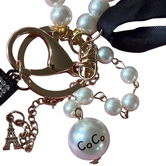 Pearl Luxury Keychain Crystal Perfume Bottle Pendant Car Wallet Handbag Key Ring - Picture 4 of 9